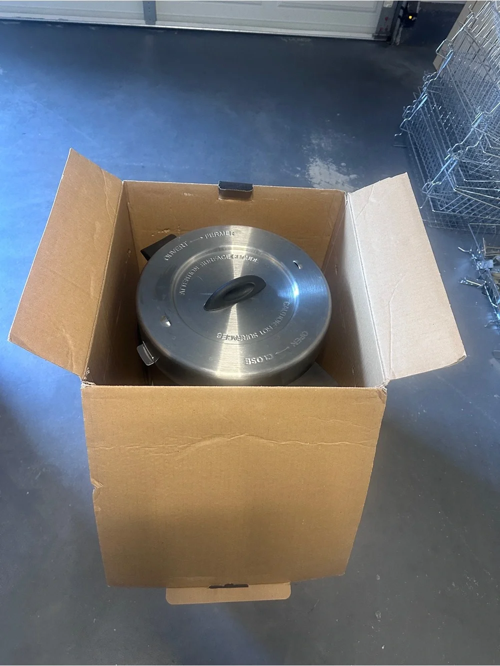 Waring Commercial 110-Cup Coffee Urn in Silver - Stainless Steel